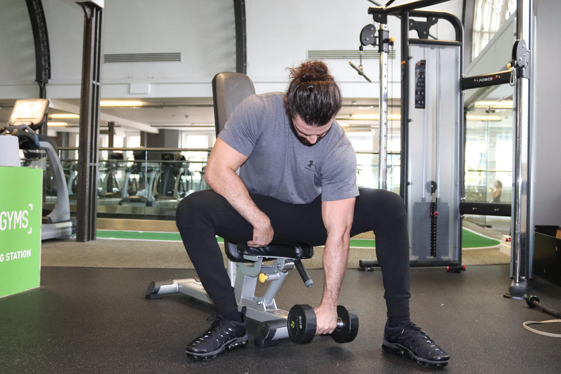 Concentration hammer curl best sale