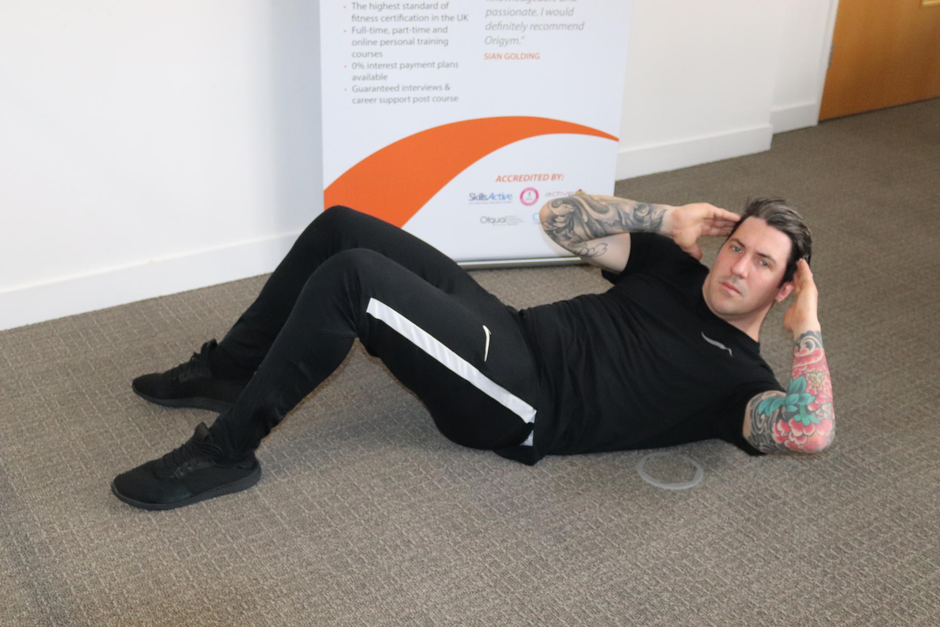 oblique crunch each side image