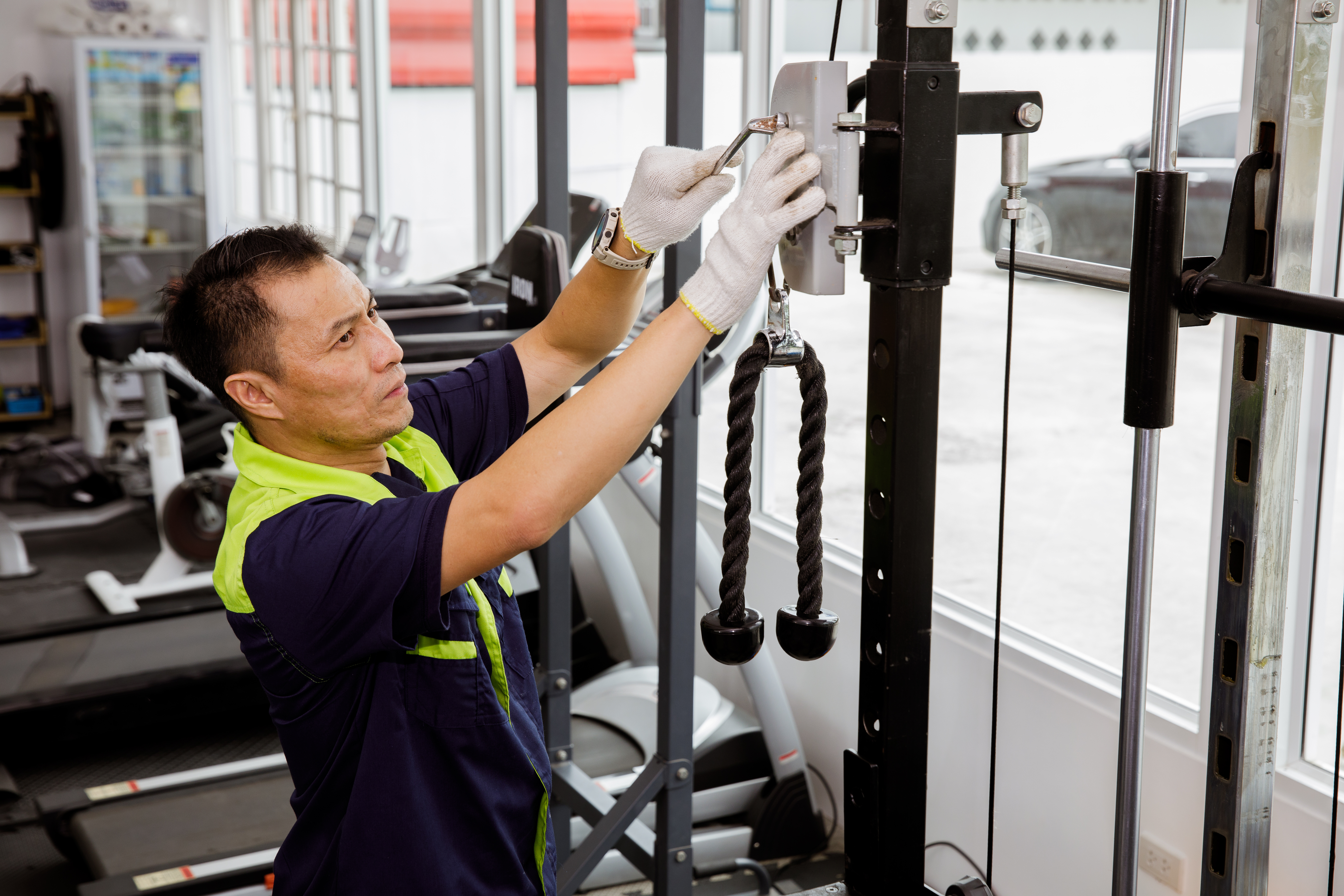 Personal trainer insurance for damaged equipment